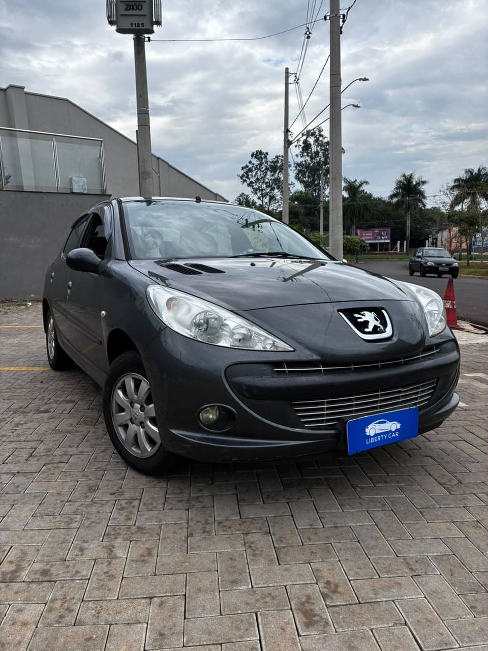 PEUGEOT 207 HB XR S