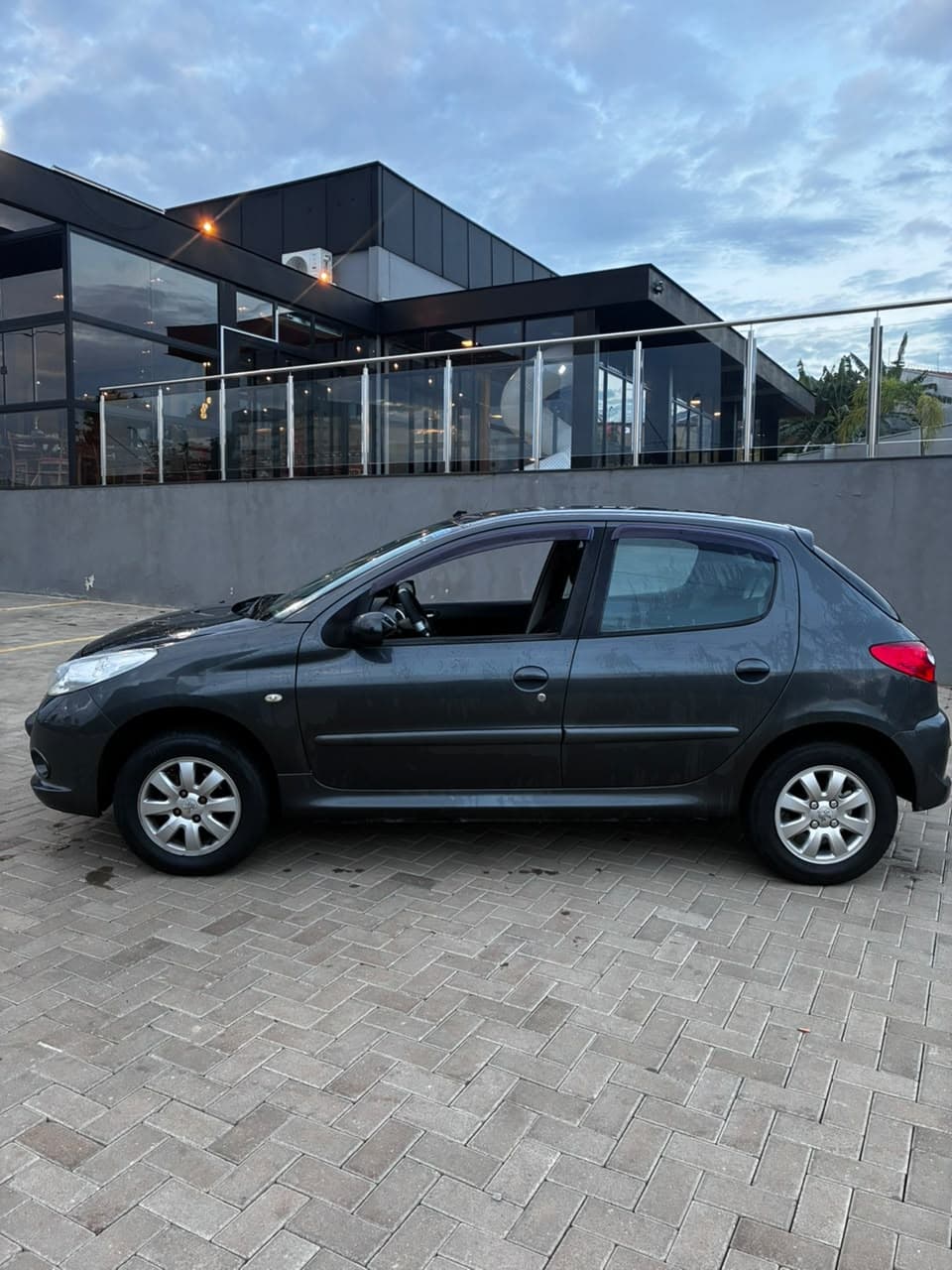 PEUGEOT 207 HB XR S - Miniatura 4