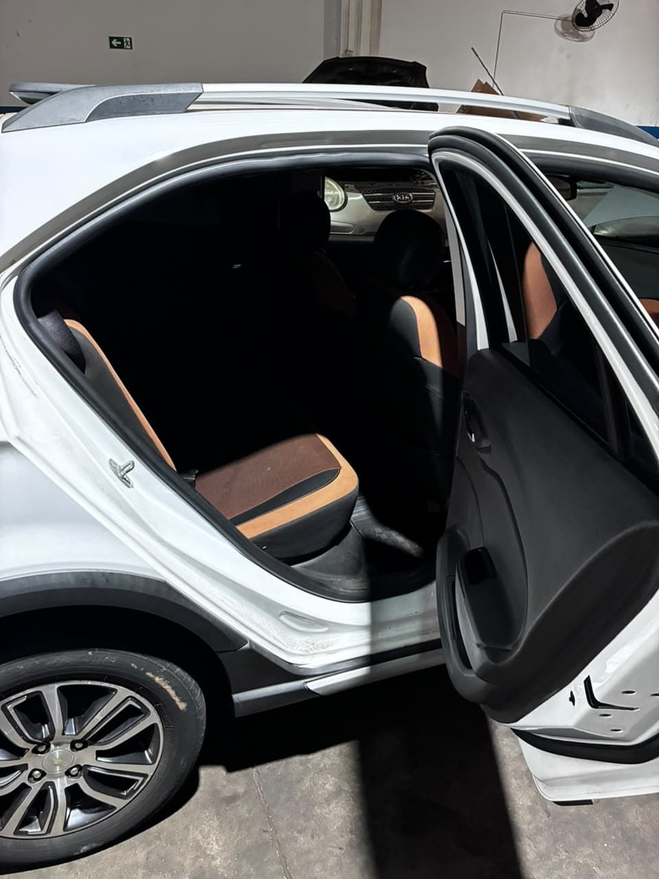 CHEVROLET ONIX 1.4AT ACT - Miniatura 8